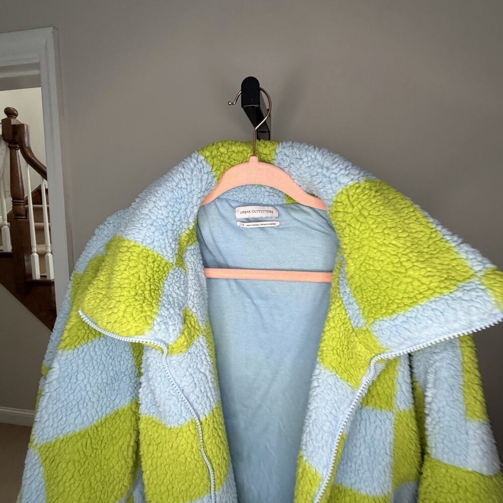 Urban Outfitters Cloud Plush Teddy Jacket Checked Zip Up Large - Picture 11 of 12